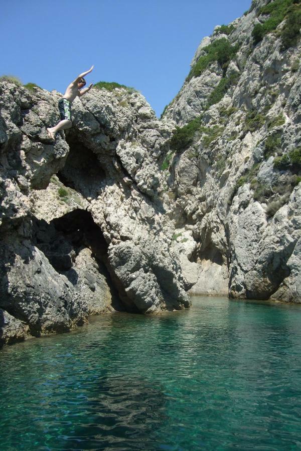 Archontiko Kourkoulos Makrádes Exterior foto